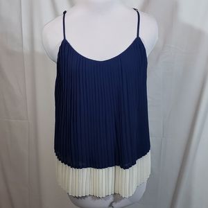 NWOT leshop Knife Pleat Spaghetti Strap Top Large